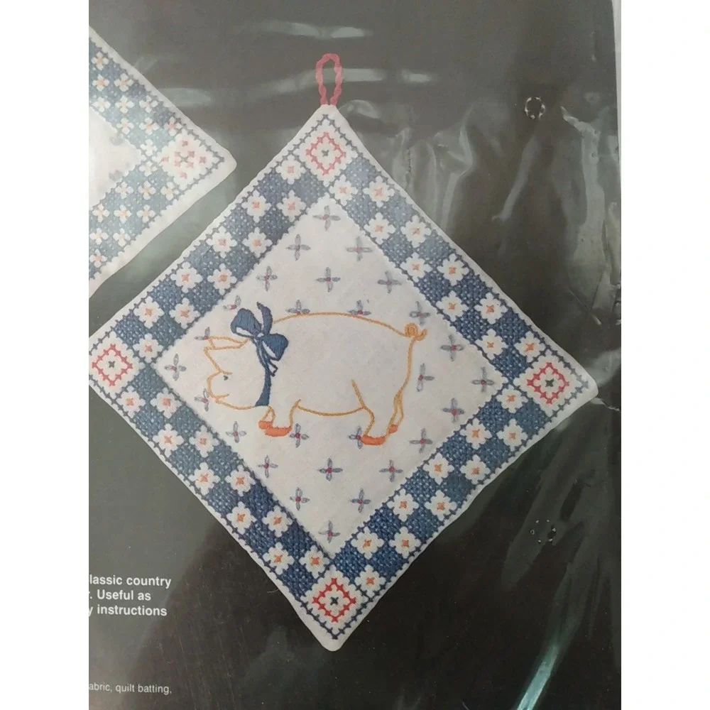 Dimensions Calico Critters Pot Holders Stamped Cross Stitch Kit 3037 Duck Pig